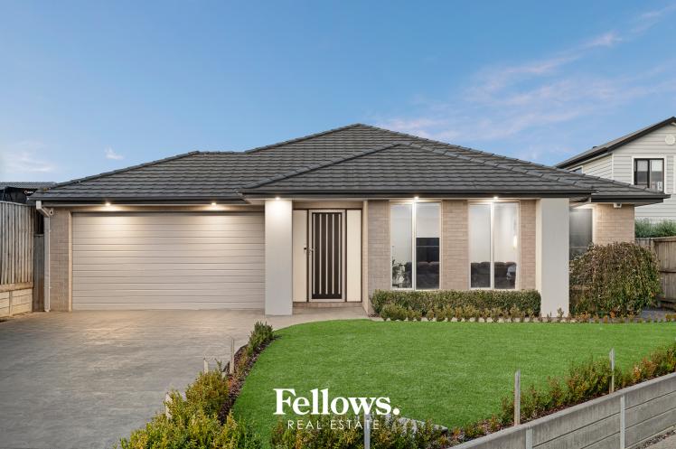 Spacious Family Living with a Poolside Lifestyle