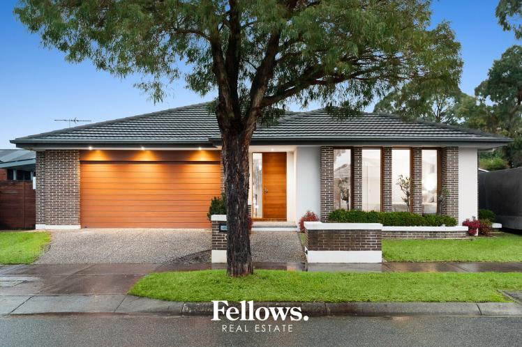 A Lifestyle You'll Love in Lakeside