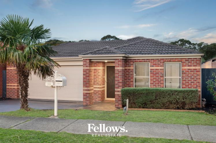 Stylish Indoor Living with Stunning Outdoor Entertaining