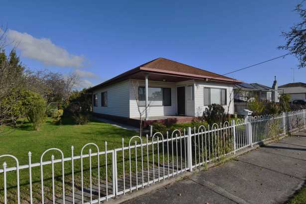 RENTERS WANTED...
