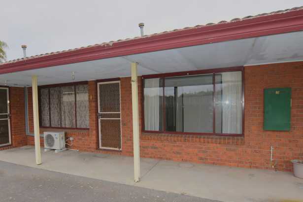 RENTERS WANTED...