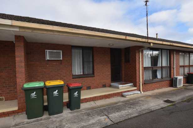 RENTERS WANTED...