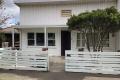 Neat 3 bedroom home situated in close proximity to Ballarat train station and CBD