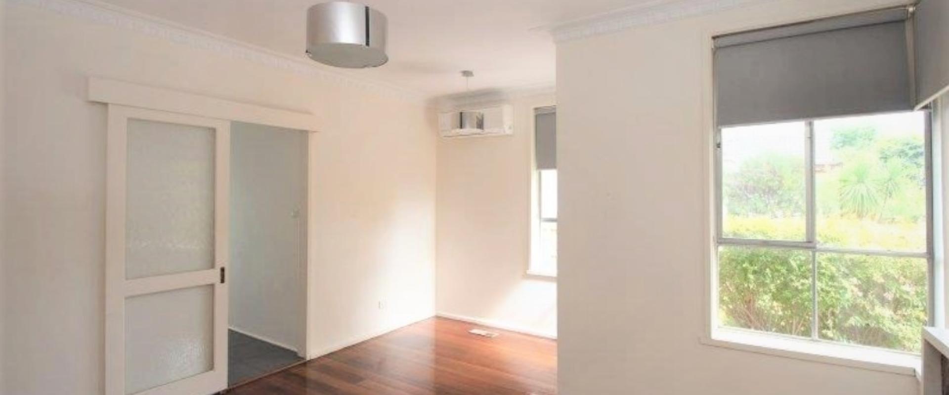 Thomas Lee Real Estate Walk to Glen Waverley High School, Train Station & Shops