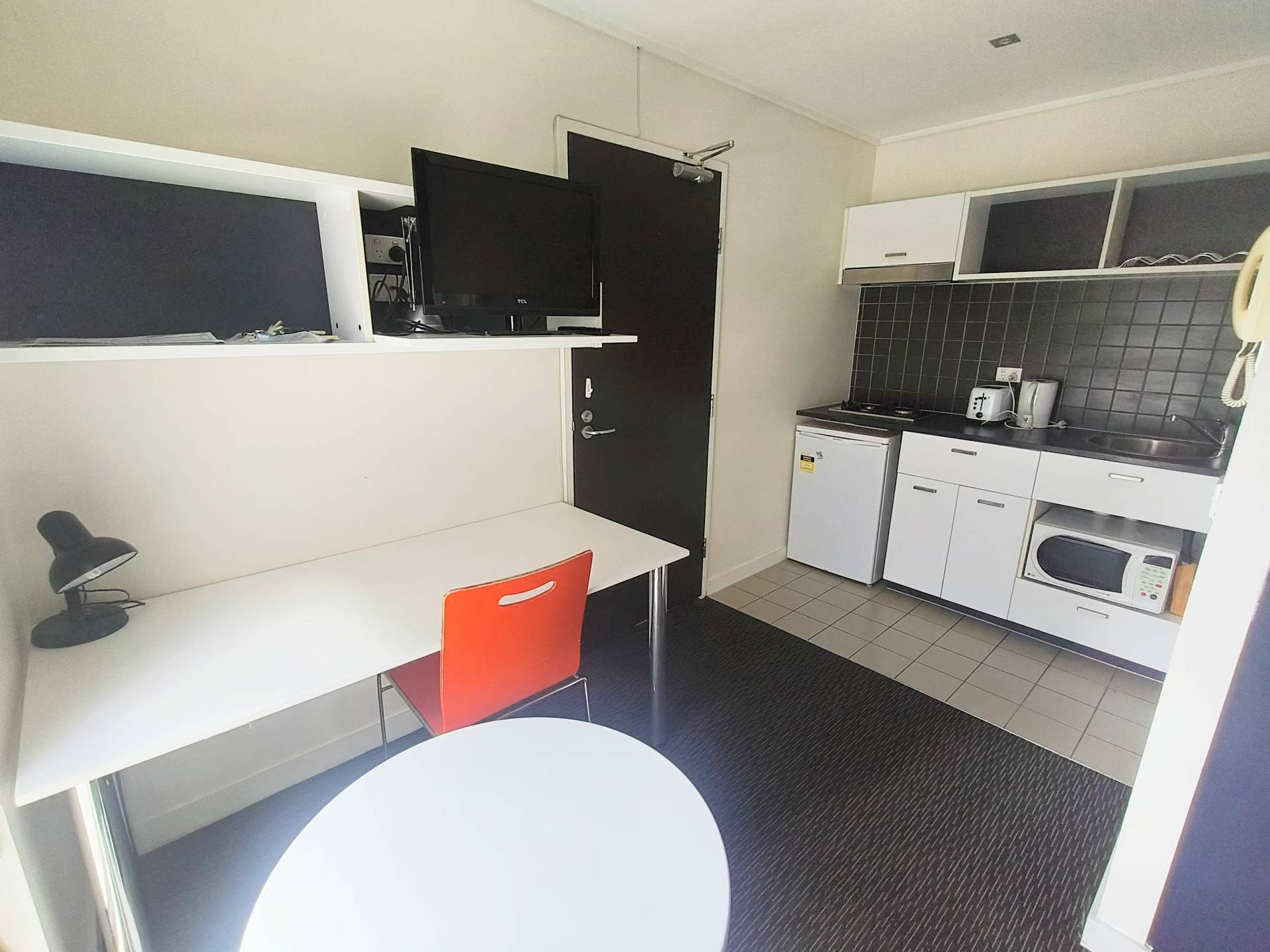 414, 127-133 Leicester Street, Carlton - Thumbnail 3