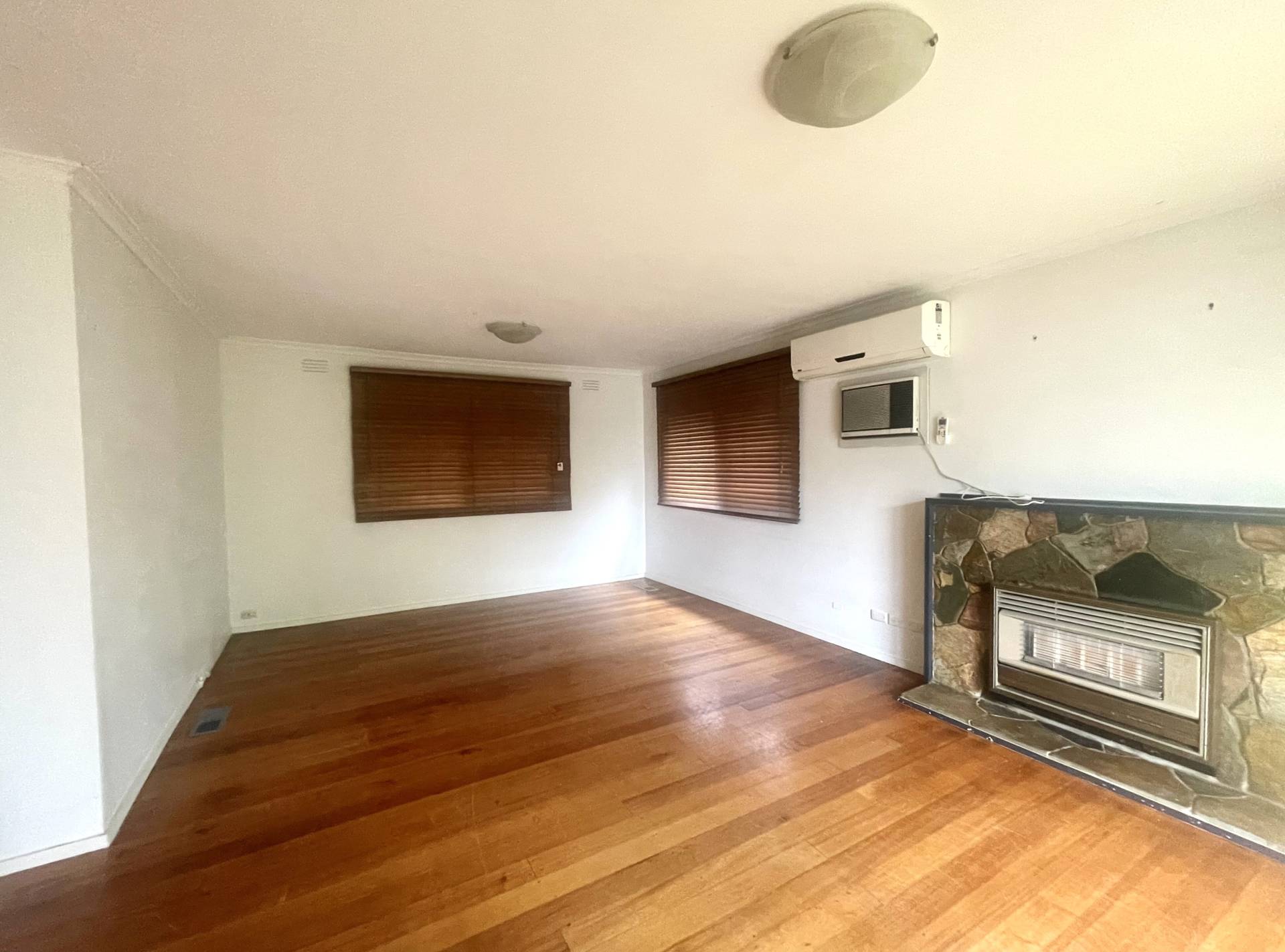 568 Waverley Road, Glen Waverley - Thumbnail 3
