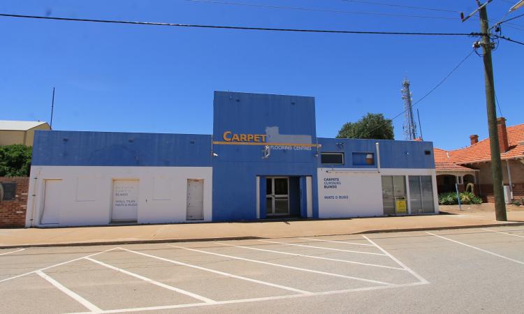 Versatile Brick Commercial Building for Your Next Venture