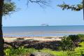 SEE THE WORLD GO BY - ABSOLUTE BEACHFRONT IN PORT DOUGLAS