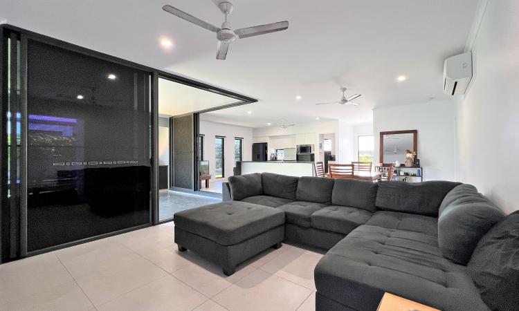 Outstanding As-New Family Home
