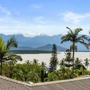 Tracy - Jul 2024 via Airbnb testimonial image