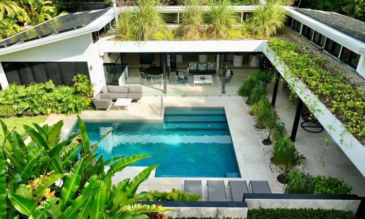 Santorini @ Port Douglas - Holiday at Home
