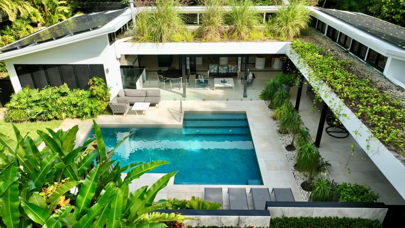 Santorini @ Port Douglas - Holiday at Home