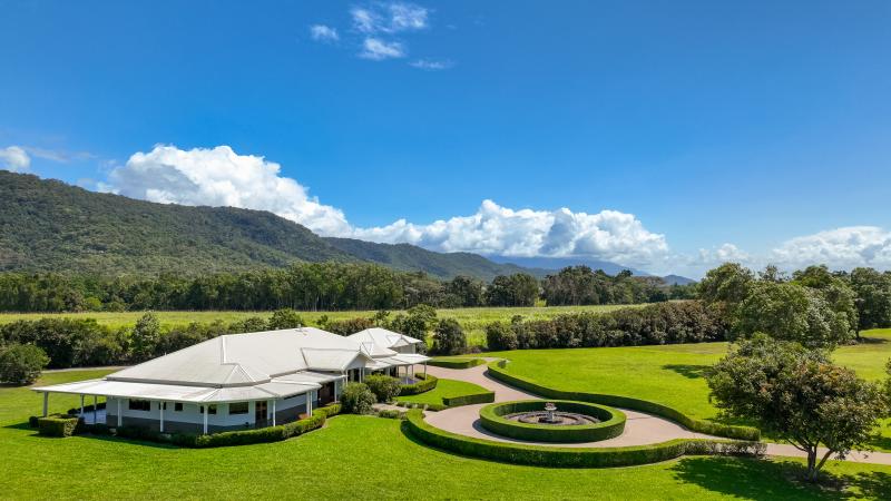 Paradise Found - 18 Ferrero Rd, Port Douglas