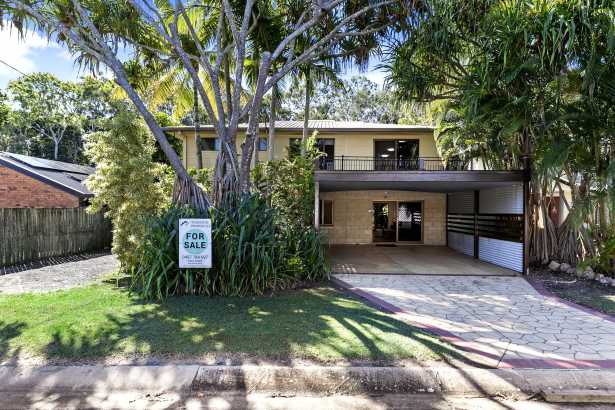 🌴 LEMAC – Coastal Living with Space, Privacy & Direct Beach Access