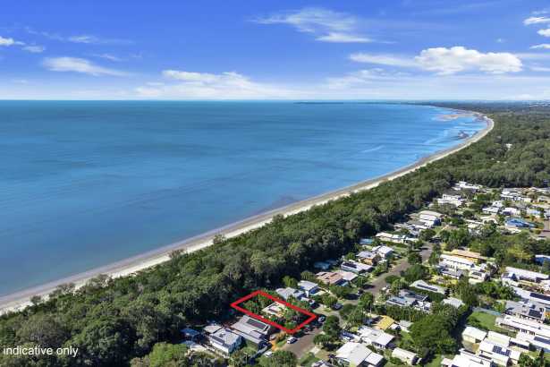 🌴 Beachside Living with Privacy, Space & Direct Beach Access