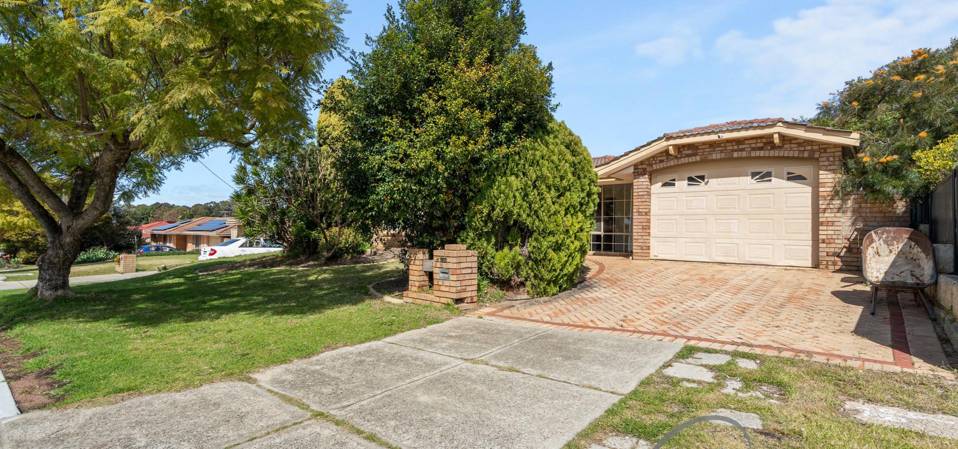 NEAT & TIDY HOME IN CONVENIENT LOCATION!