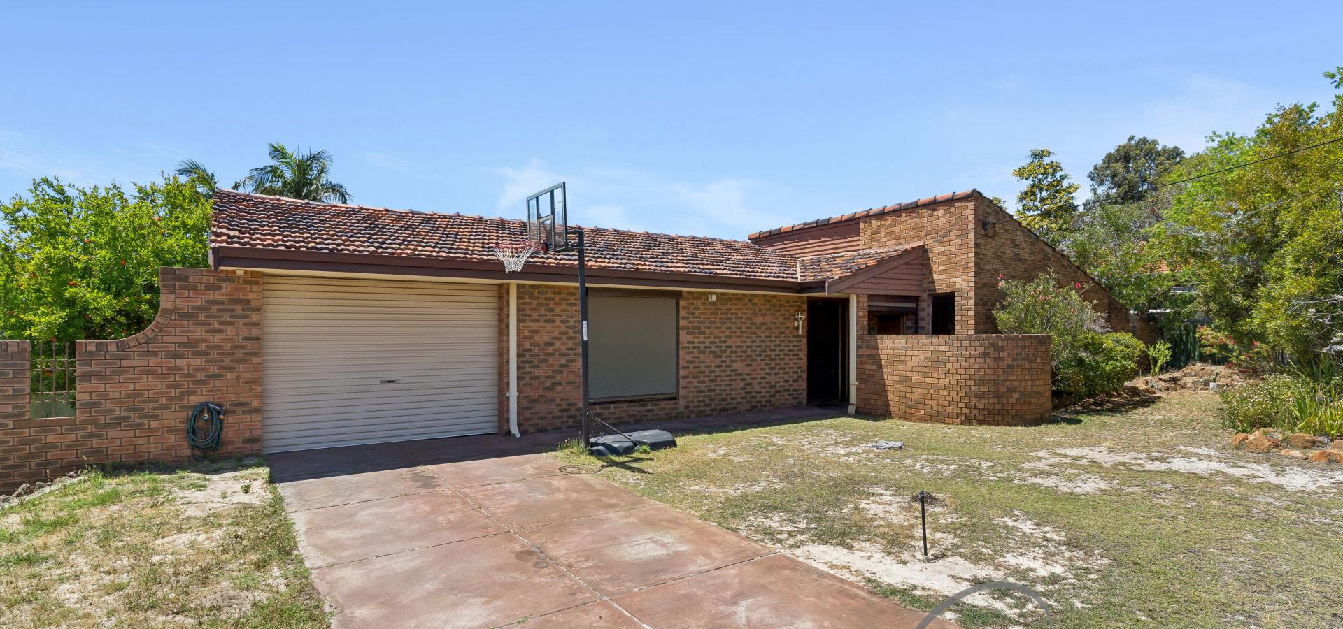 WELL PRESENTED HOME CLOSE TO AMENITIES!