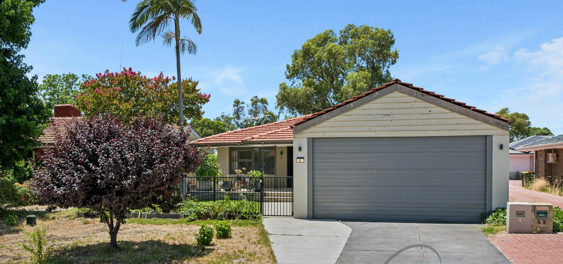 CLOSE PROXIMITY TO SCHOOL & RIVER!