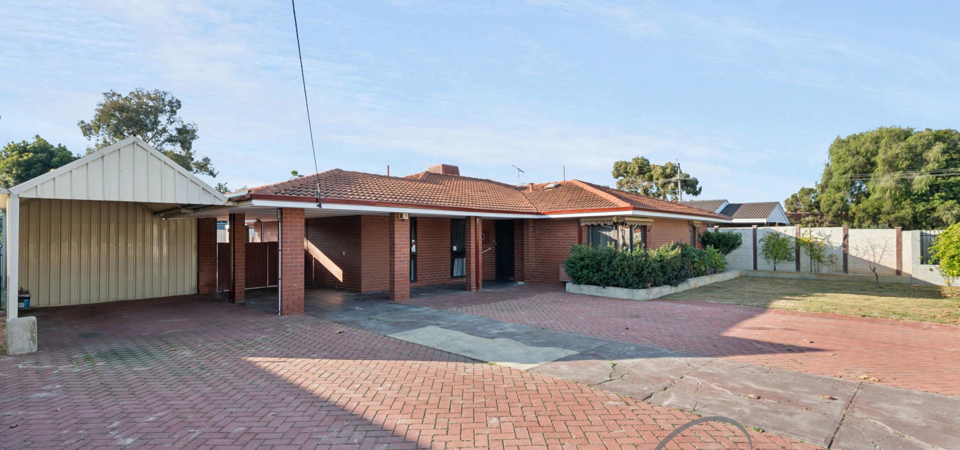 RENOVATED HOME LOCATED NEXT TO AMENITIES!
