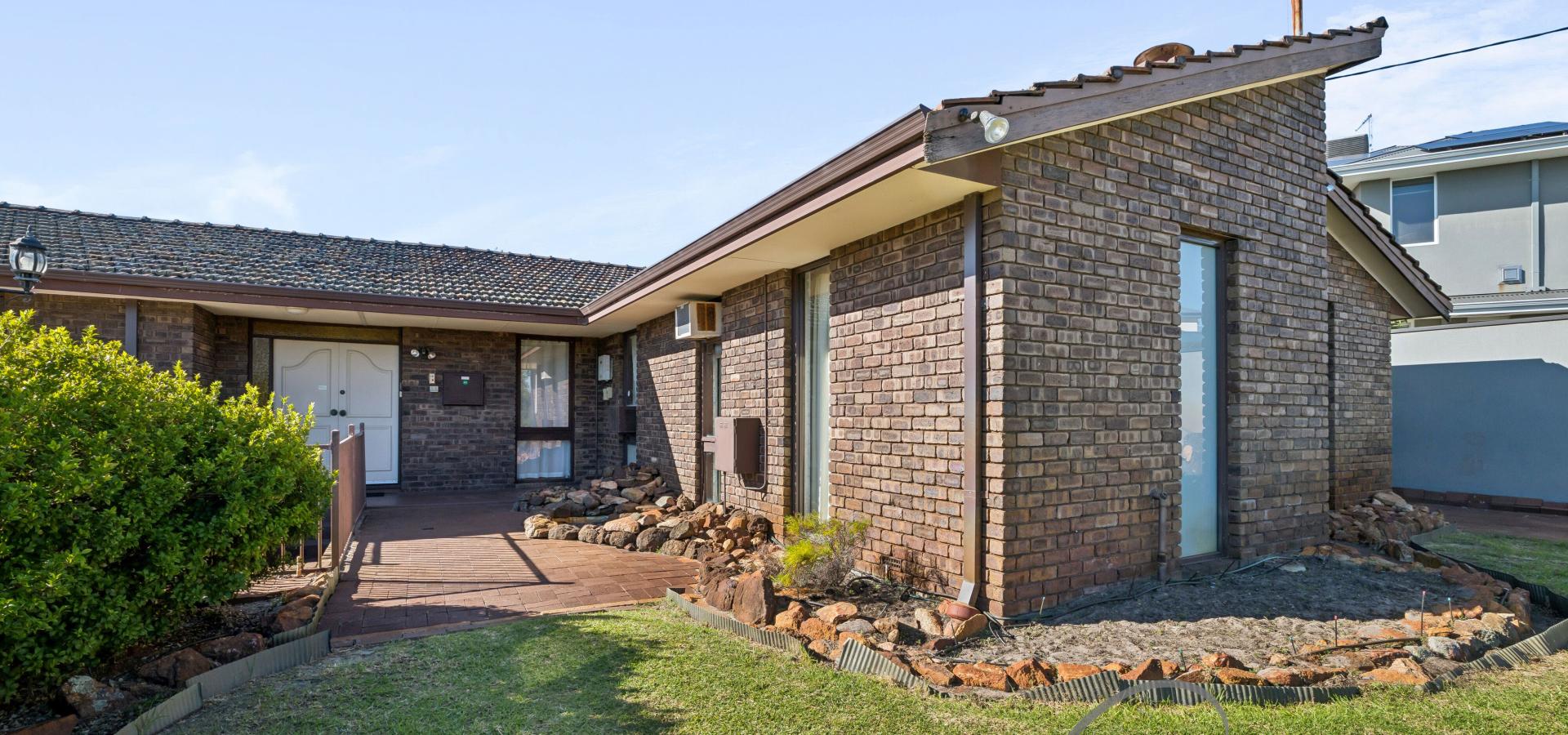 NEW PRICE! RHSZ HOME WITH CAPTIVATING CITY VIEW!