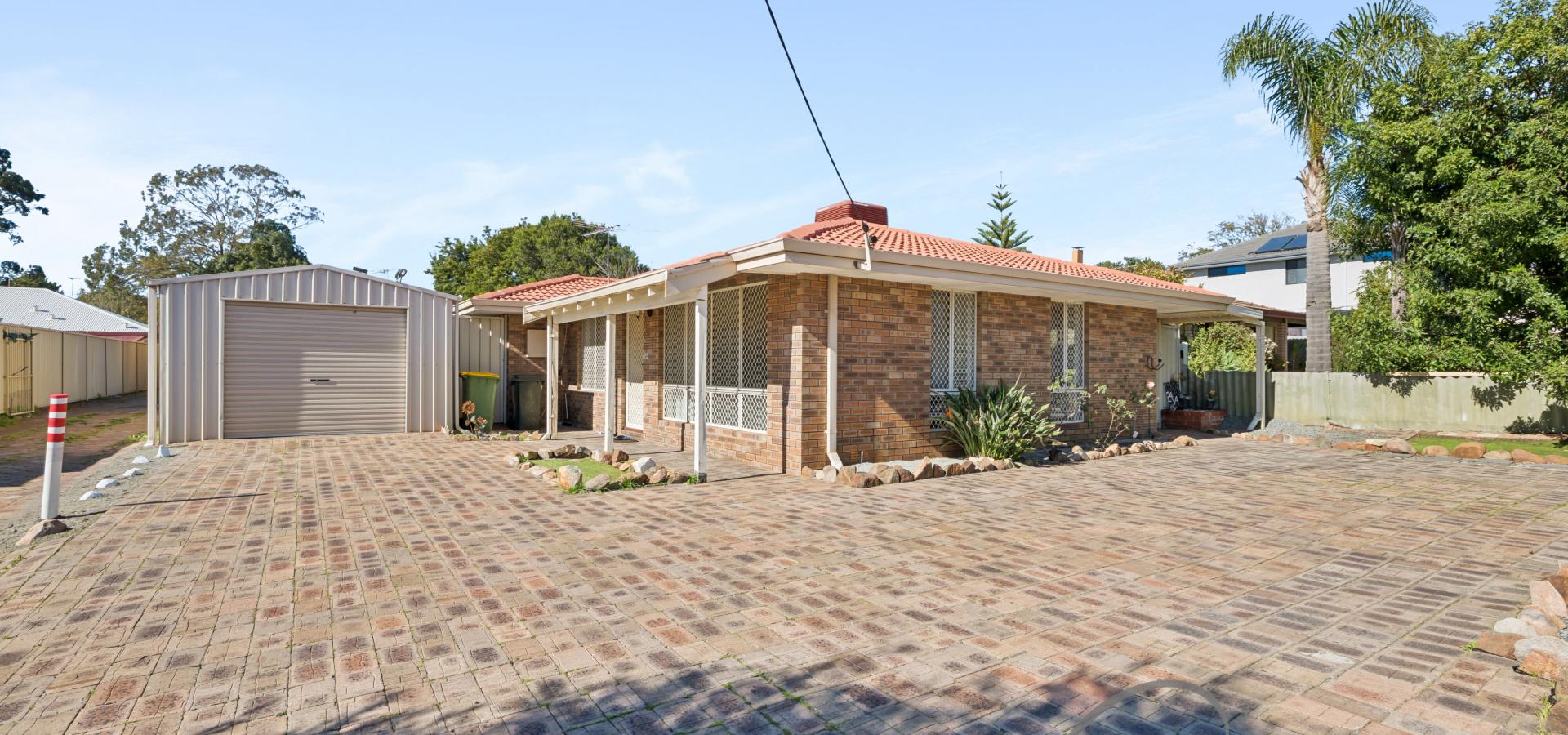 NEW PRICE! CONVENIENTLY LOCATED RHSZ HOME! SERIOUS SELLER