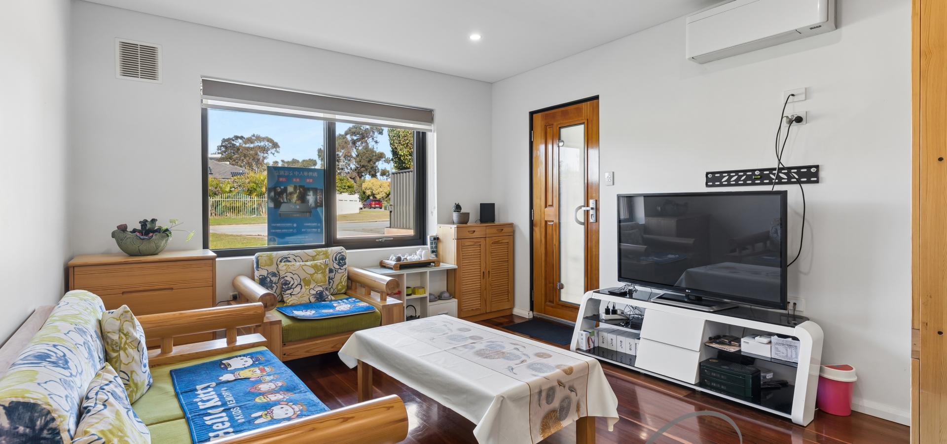 RENOVATED HOME WITH MASSIVE REAR GARAGE/WORKSHOP!