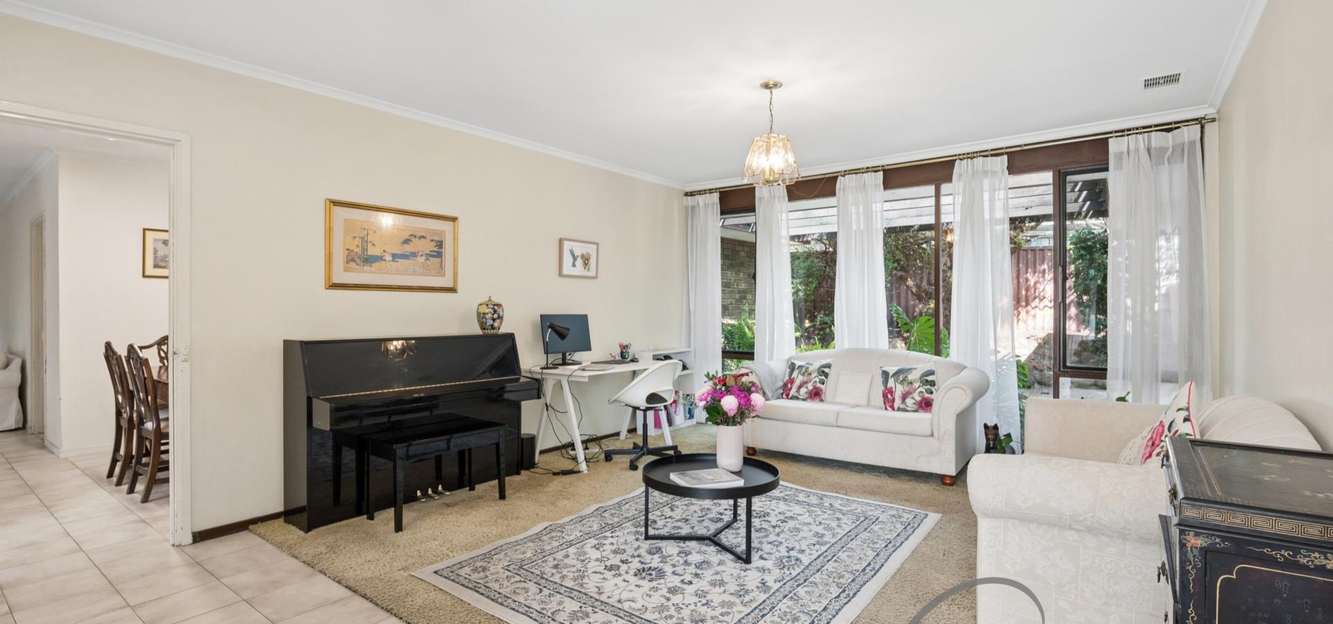 EXCEPTIONAL CONVENIENCE ON A LARGE 786 SQM BLOCK
