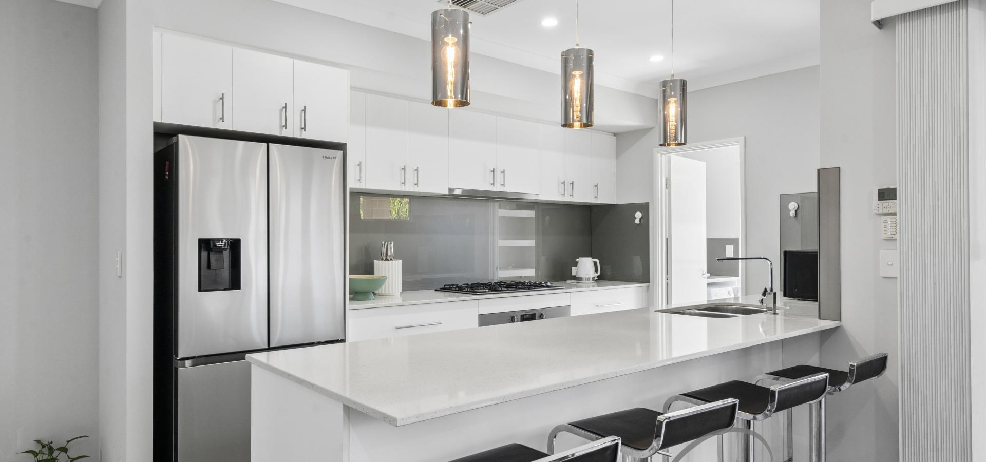 PERFECT RHSZ HOME FOR PRACTICAL LIVING & EVERYDAY COMFORT