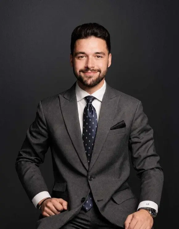 Alex Ryan consultant-image