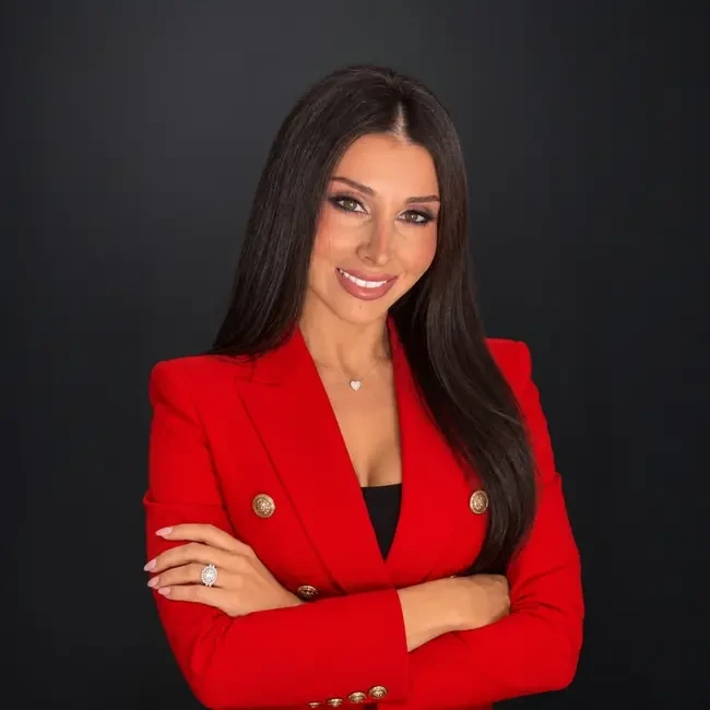 Monique Torres photo