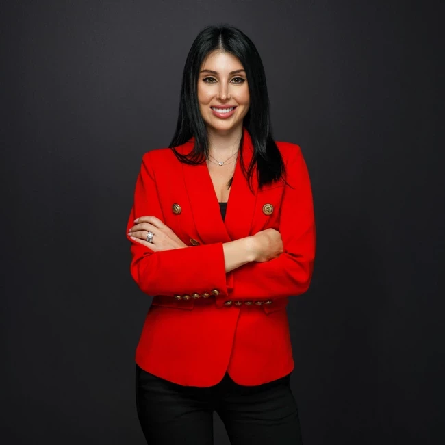 Monique Torres photo