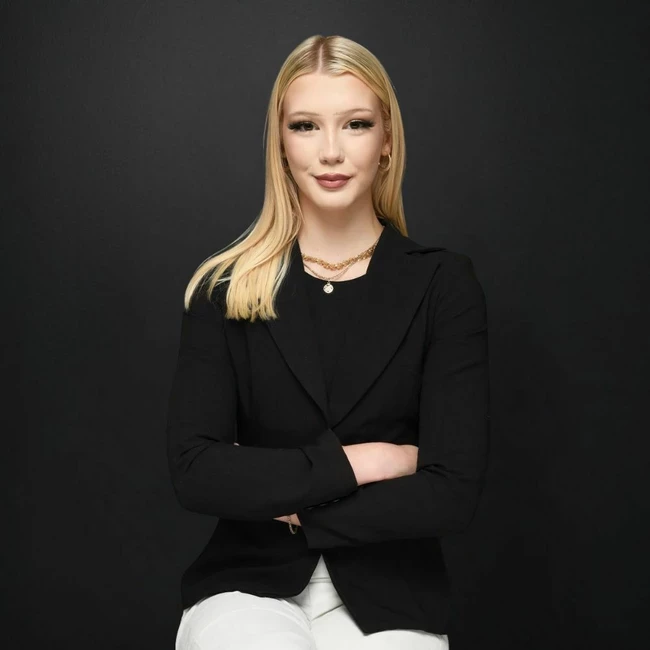 Angelica Ungvari photo