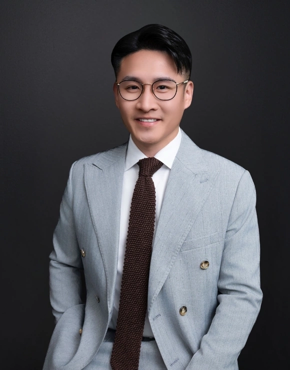 Lexsie Li consultant-image