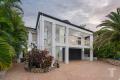 Grand Exquisite Family Home with a Lift