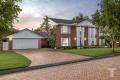Grand Family Home in a Parkside Cul-de-sac