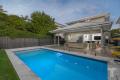 Family Haven on The Avenues 350m from the Golf Course