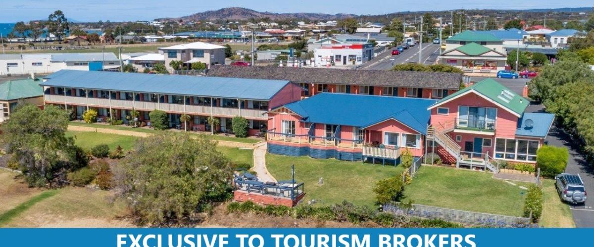 2222ML - Oceanfront Leasehold, 33 unit Accommodation Only