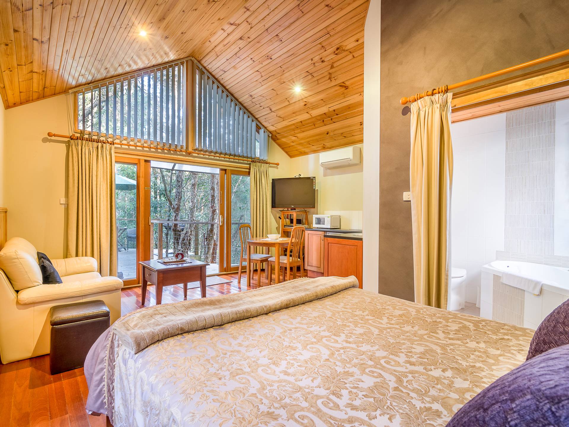 showcasing-the-best-the-coast-has-to-offer-2767mf