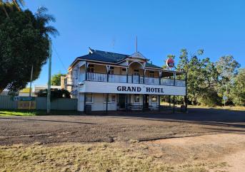 CLASSIC QUEENSLAND PUB - MOTIVATED VENDOR, OWNER SAYS SELL! - 105HF