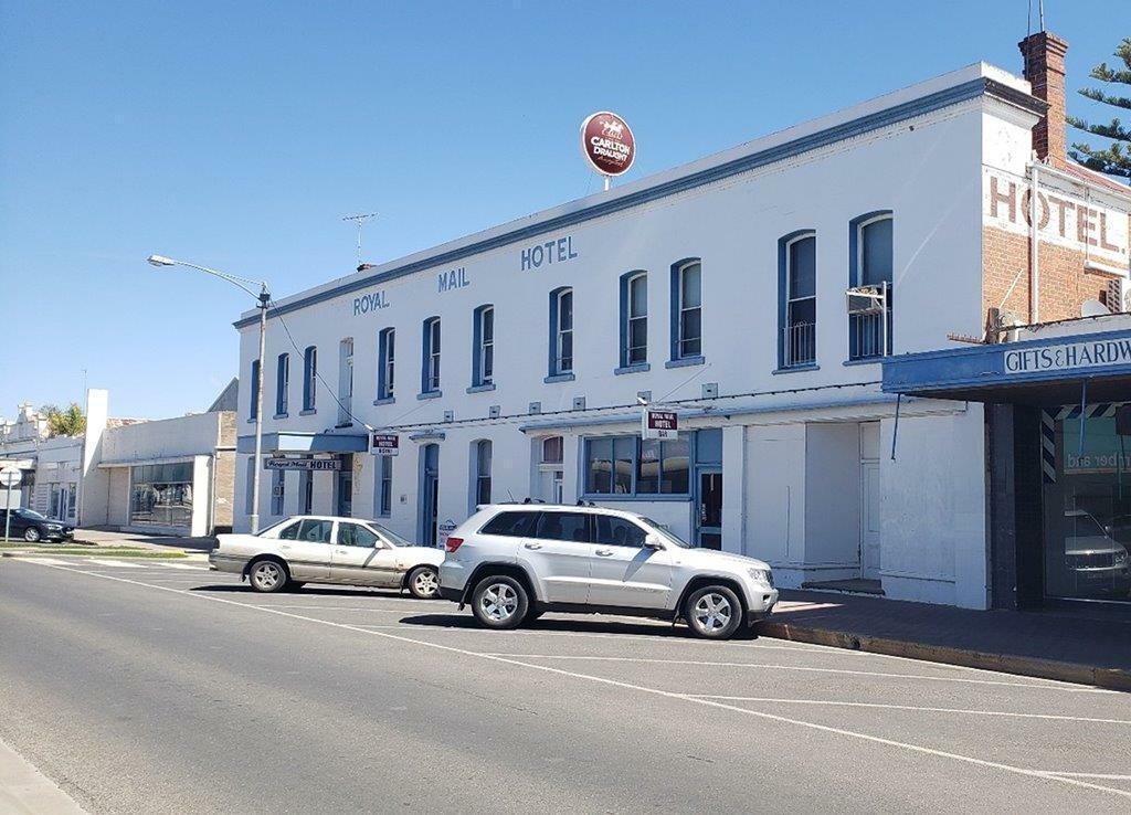 freehold hotel pub business for sale warracknabeal victoria