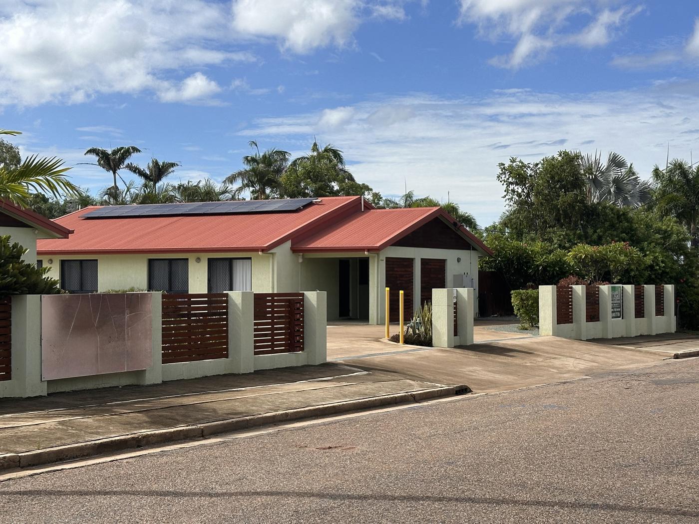 freehold apartment motel accommodation business for sale 2831MF