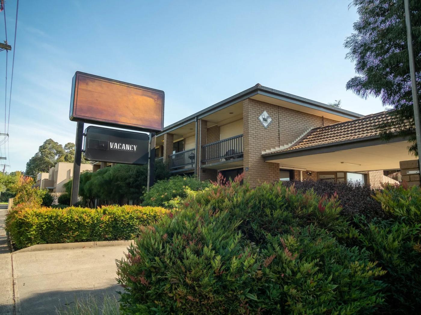 freehold motel accommodation business for sale