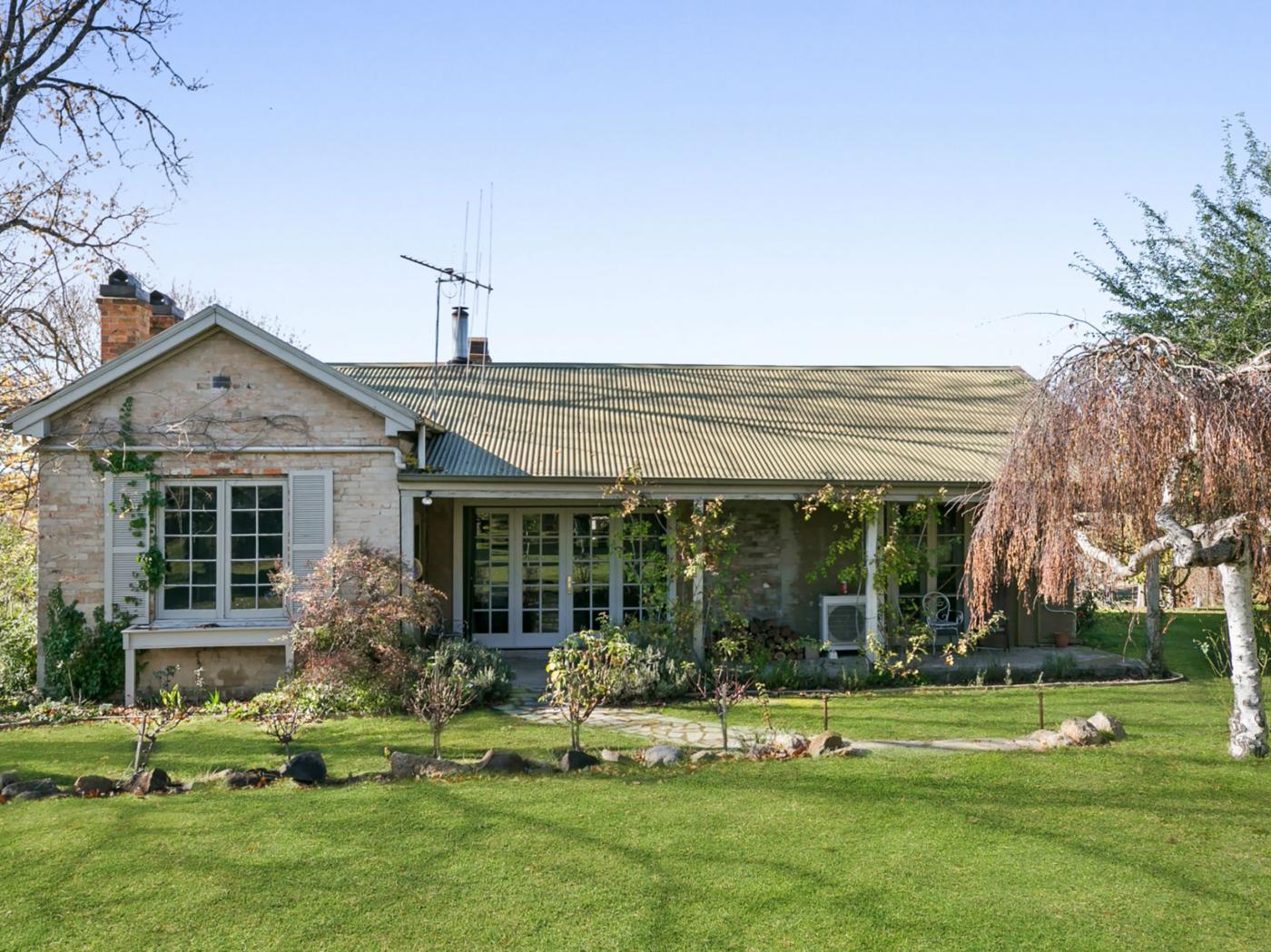 freehold guesthouse accommodation business for sale