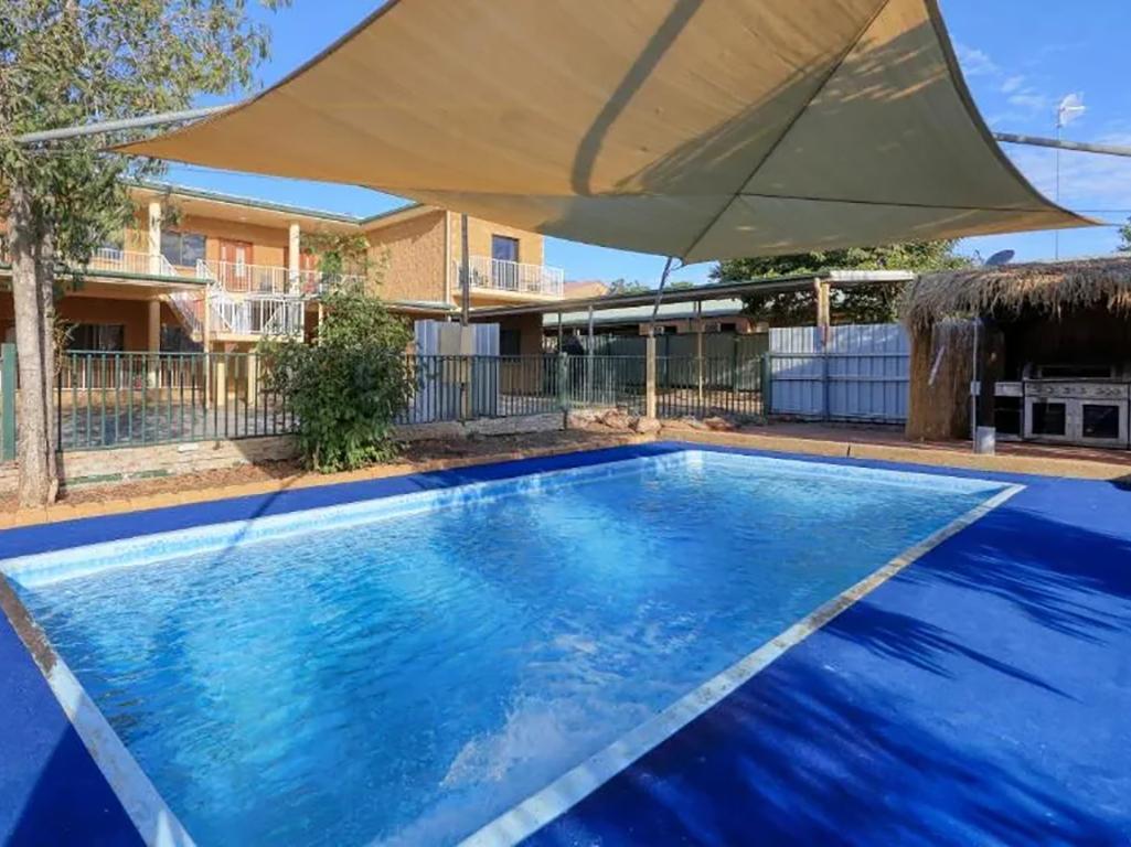 freehold motel accommodation business for sale
