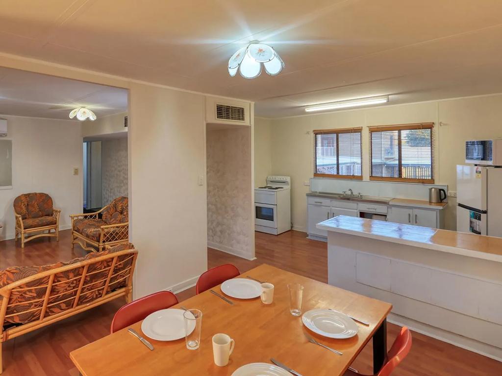 freehold motel accommodation business for sale
