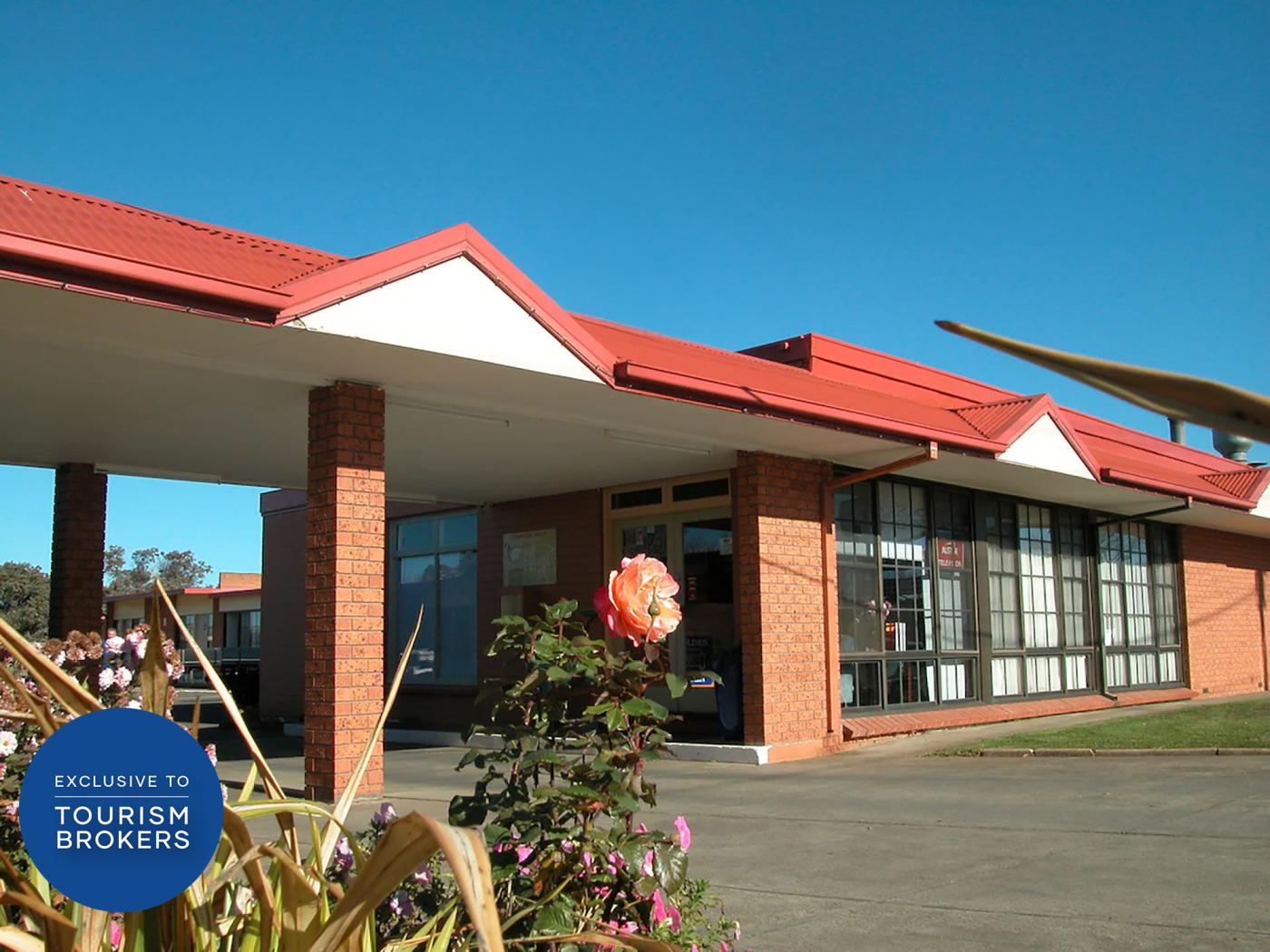 leasehold motel accommodation business for sale