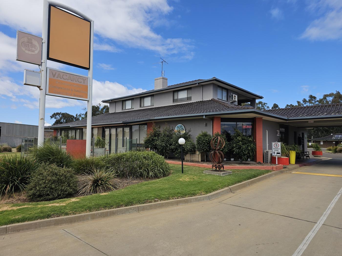 leasehold motel accommodation business for sale