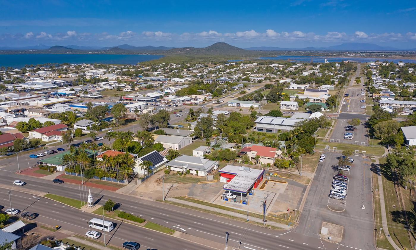 Backpackers lease accommodation business