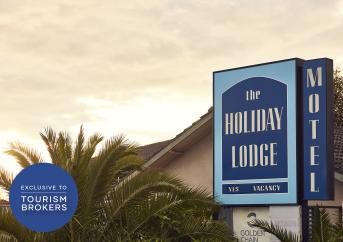 DUAL LEASEHOLD MOTEL OPPORTUNITY, NAROOMA NSW - 961ML