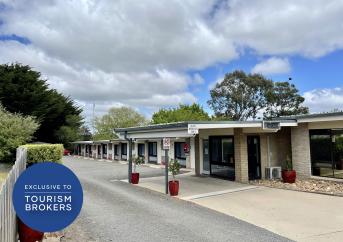 AN ABSOLUTE RIPPER LEASEHOLD MOTEL - 2682ML